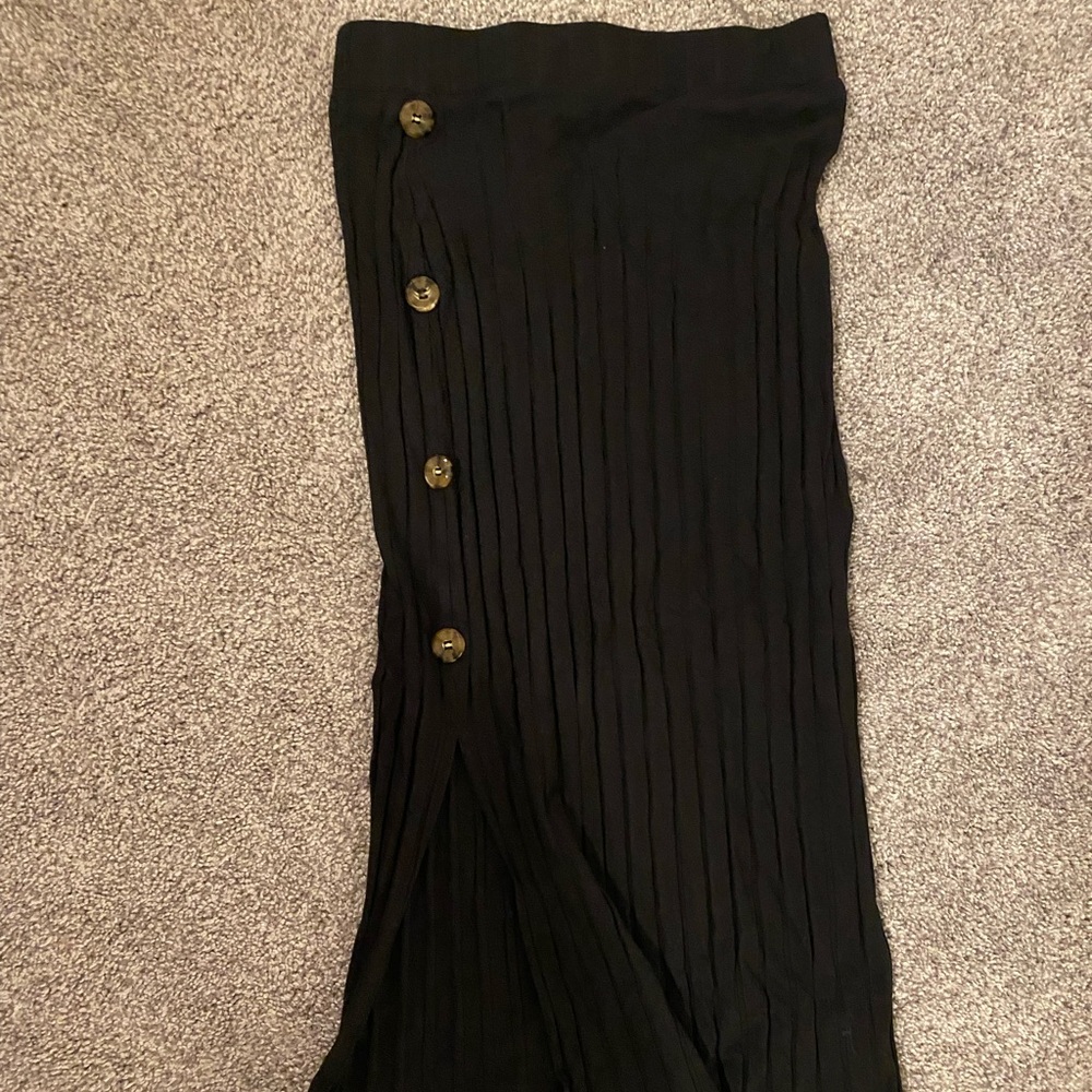Stretchy knit skirt